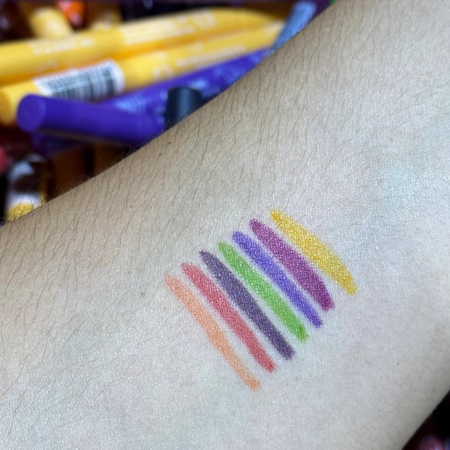 Lápiz Labial Outlast Halloween Covergirl | Cosméticos al por Mayor