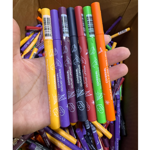 Lápiz Labial Outlast Halloween Covergirl | Cosméticos al por Mayor