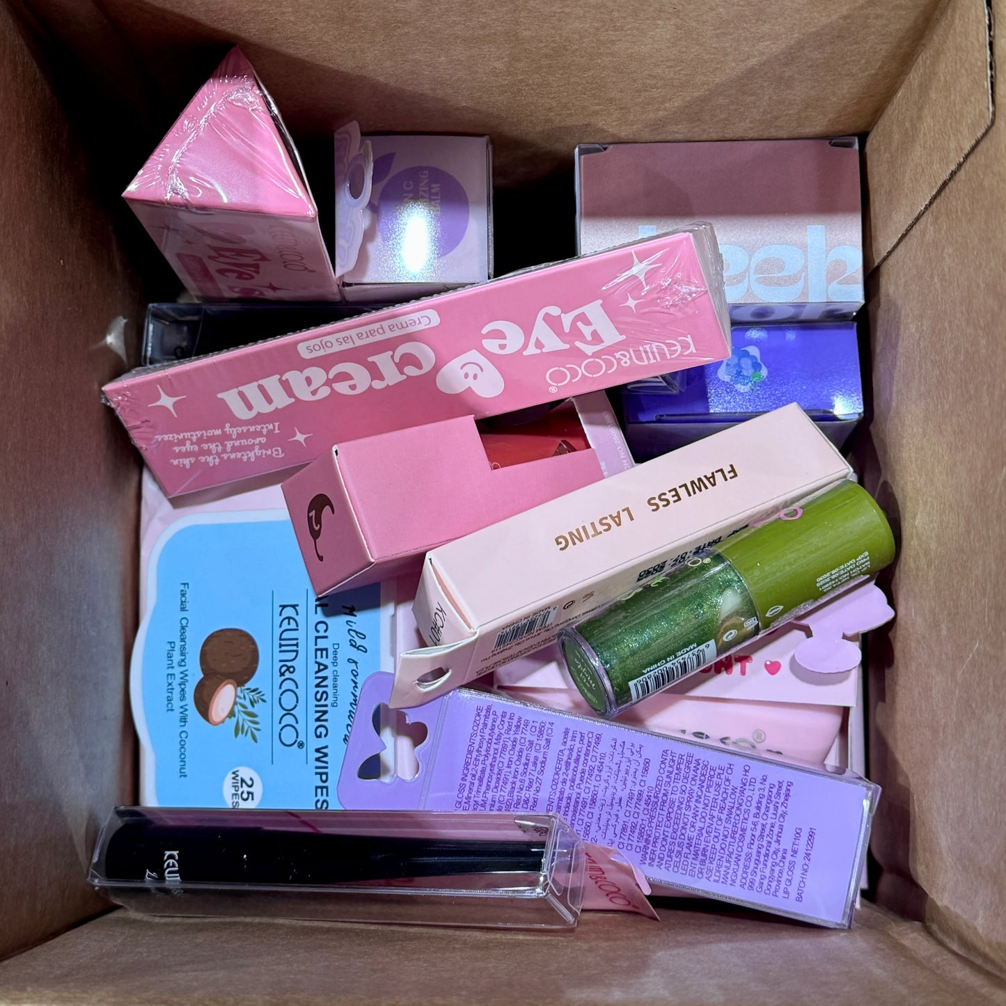 Caja Mixta Surtida Uso Personal Kevin & Coco | Cosméticos al por Mayor