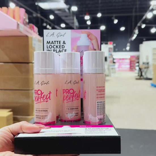 Spray Fijador Matte & Locked L.A. Girl | Cosméticos al por mayor