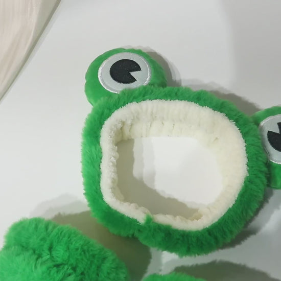 Spa Diadema y Muñequera Froggy Totemica | Cosméticos al por mayor