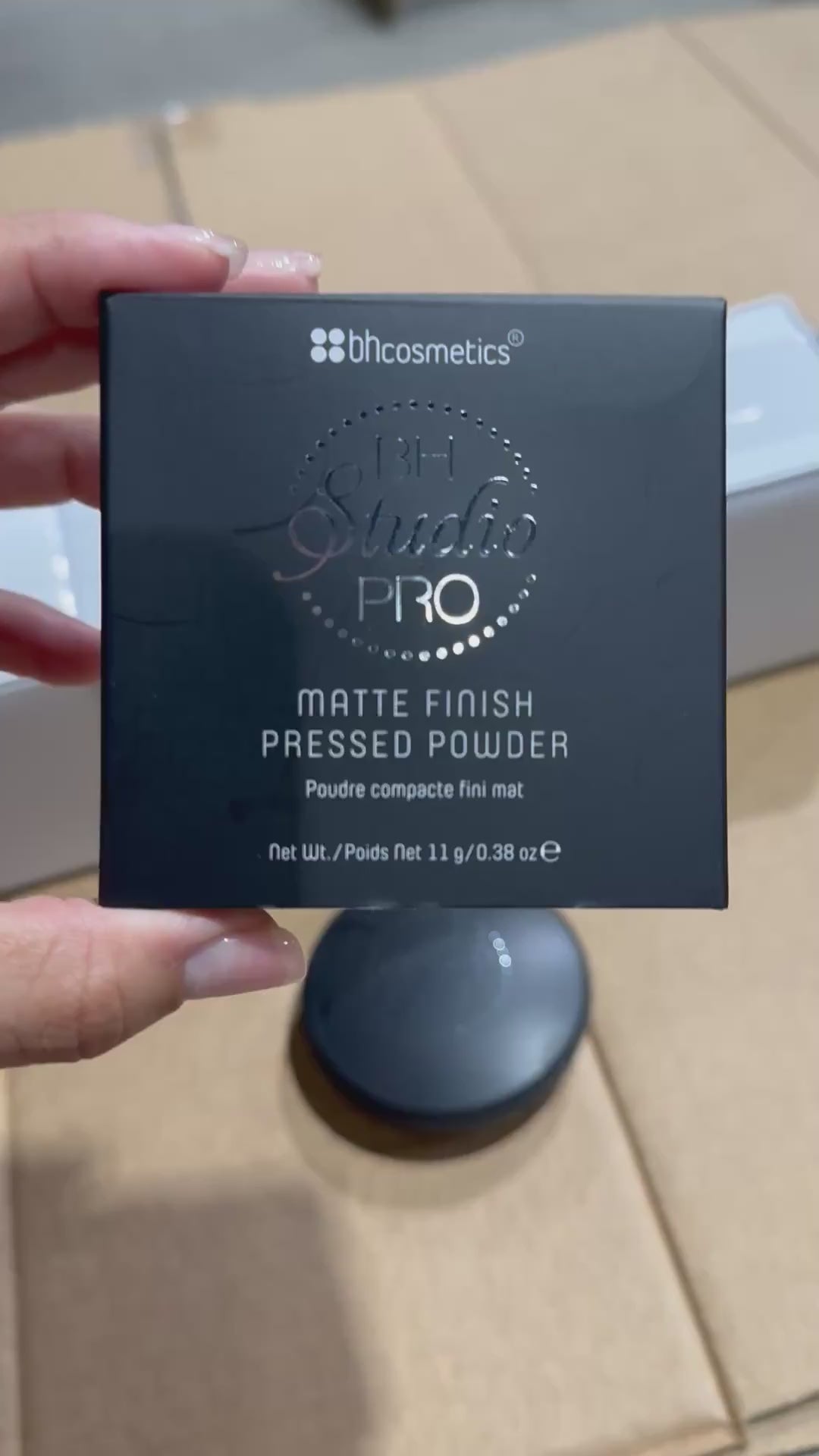 Polvo Compacto Pro Matte #240 BH Cosmetics | Cosméticos al por Mayor