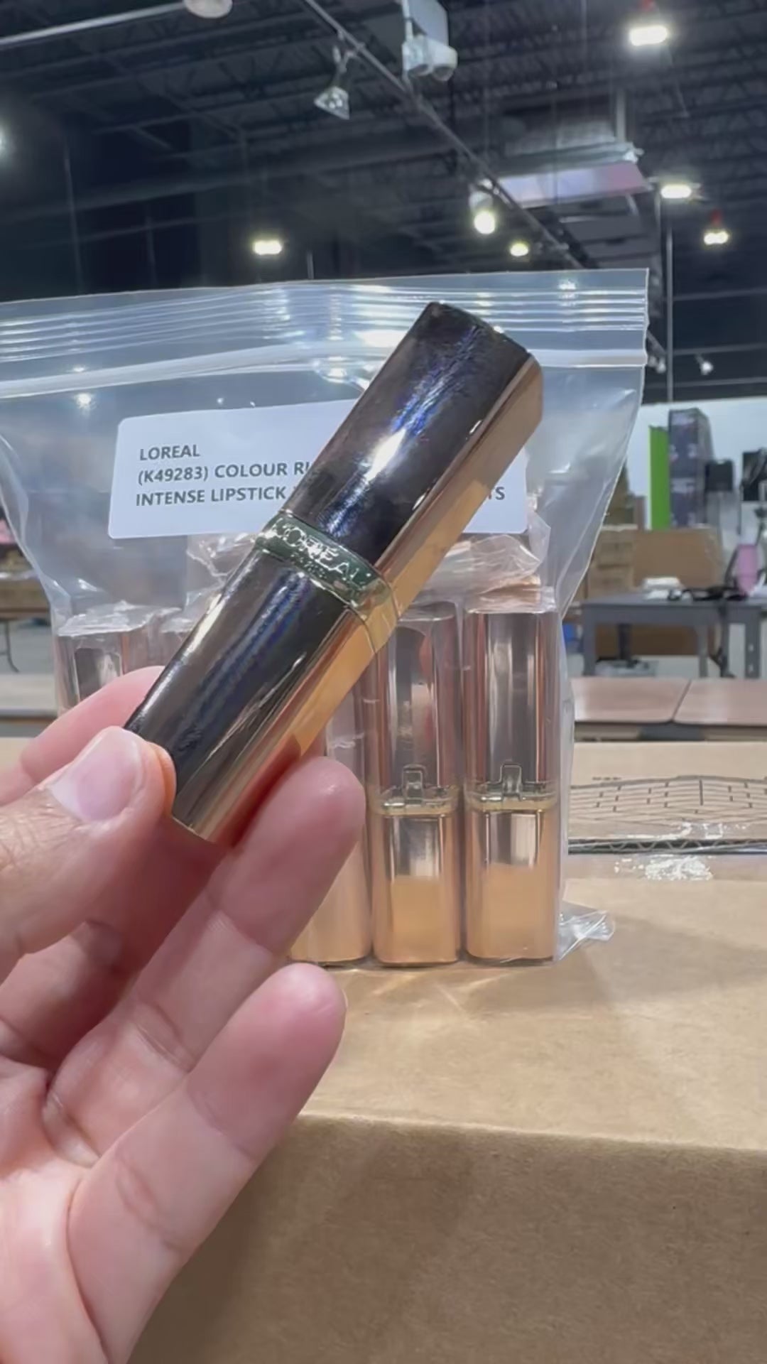 Barra de Labios Intense Colour Riche Loreal | Cosméticos al por Mayor