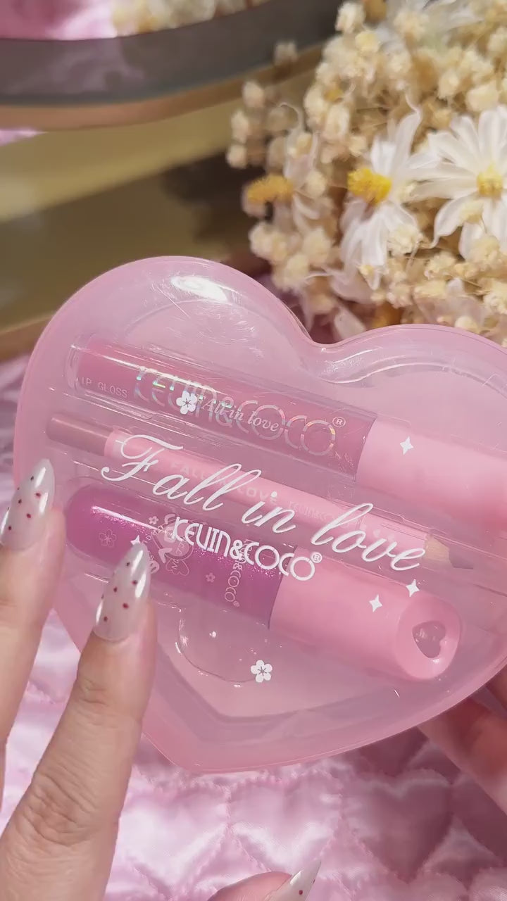 Sets de Maquillaje Fall In Love Kevin & Coco | Cosméticos al por Mayor